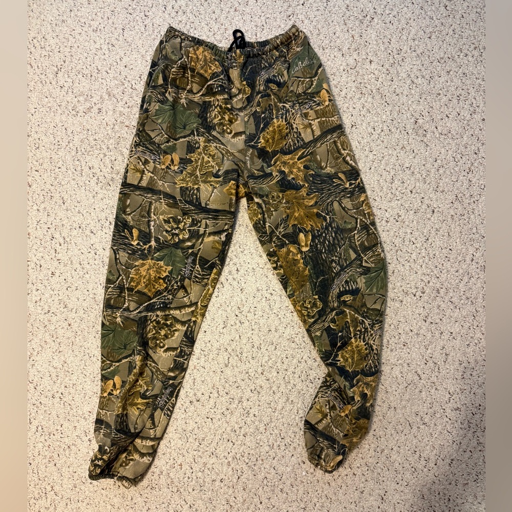 Cabela's Green and Brown Camouflage Pants